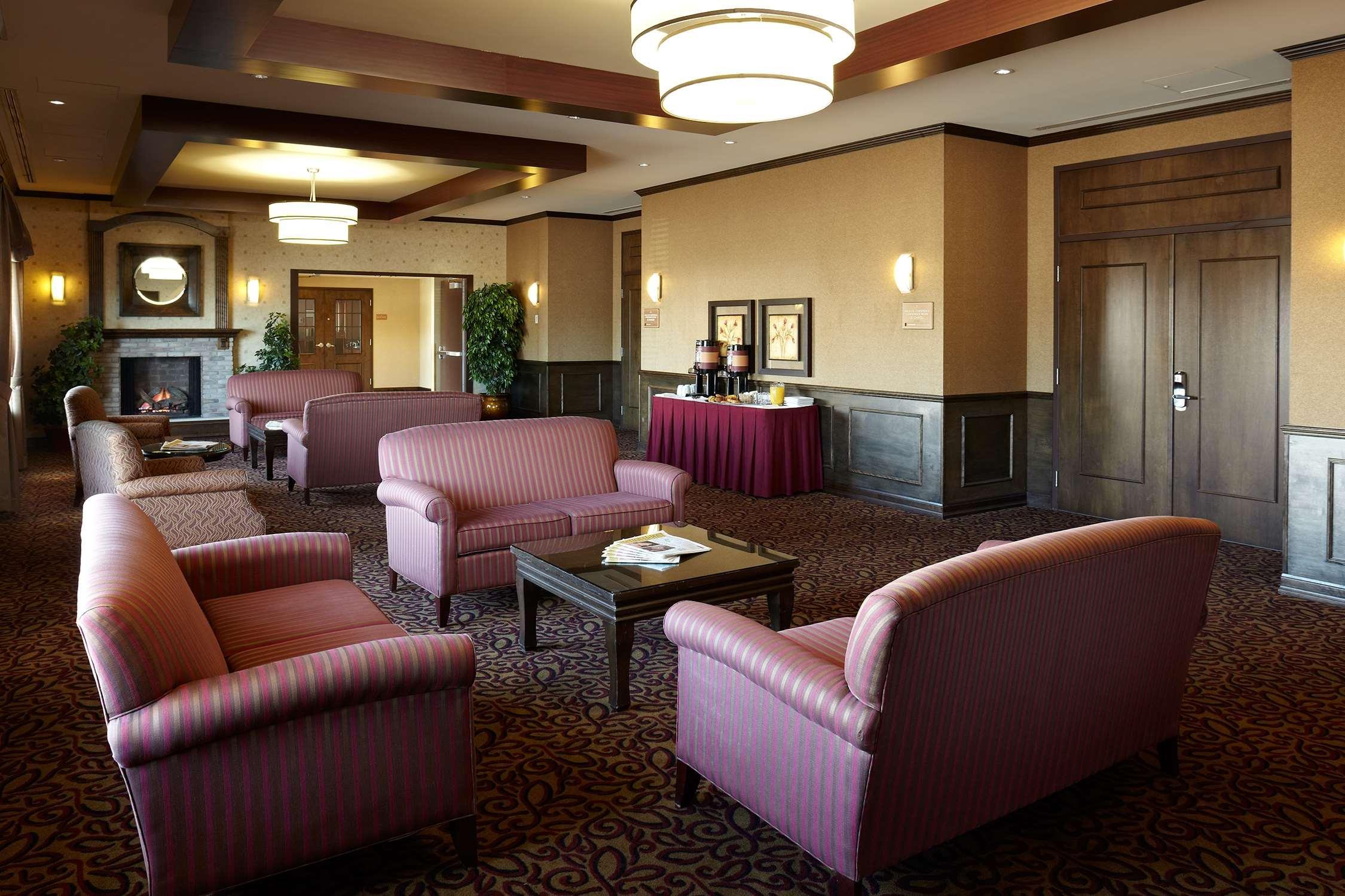 Hampton Inn & Suites Montreal-Dorval Exteriér fotografie
