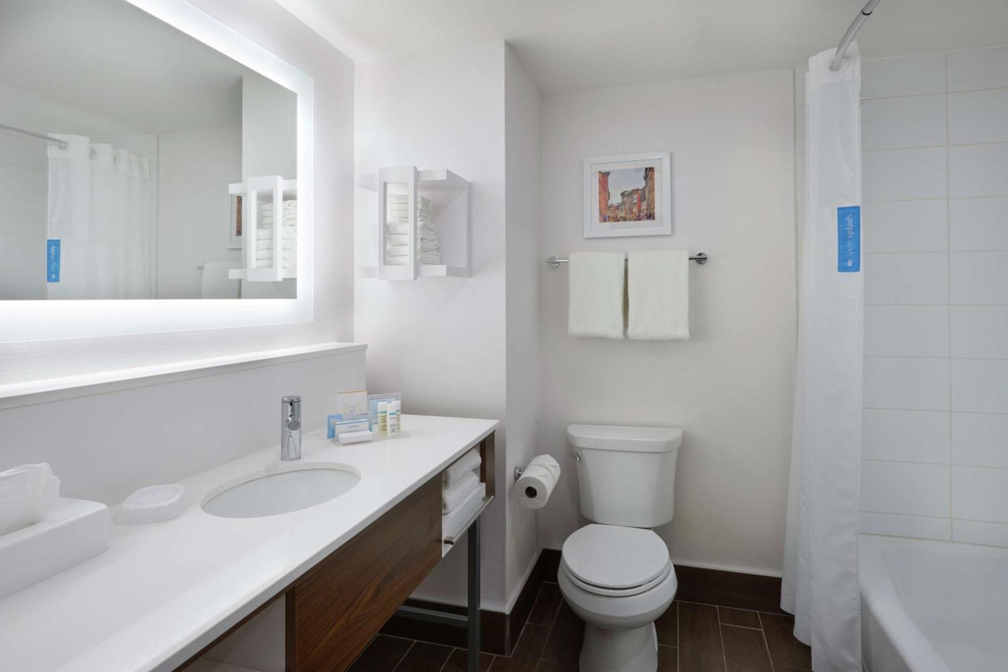 Hampton Inn & Suites Montreal-Dorval Exteriér fotografie