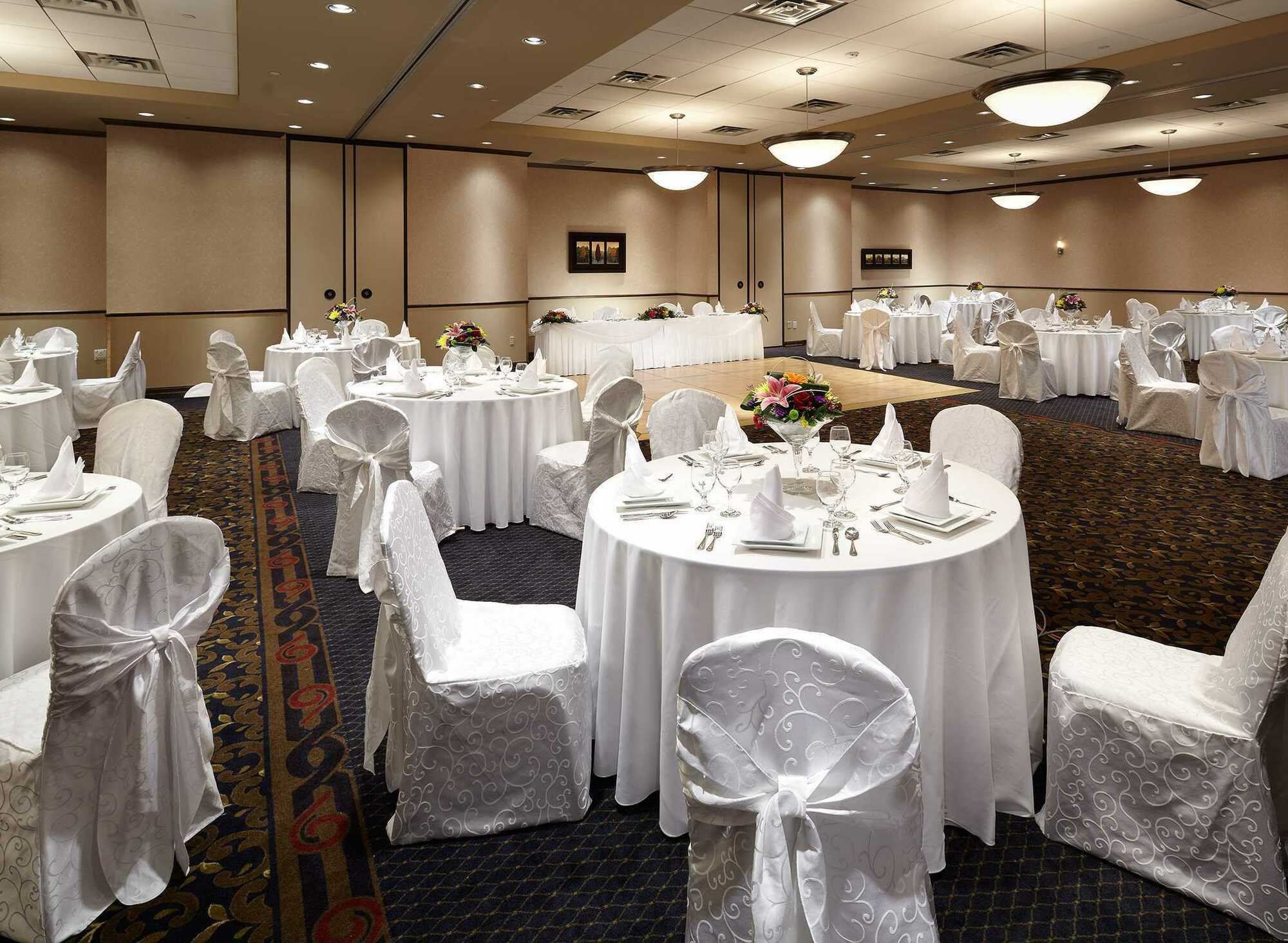 Hampton Inn & Suites Montreal-Dorval Exteriér fotografie